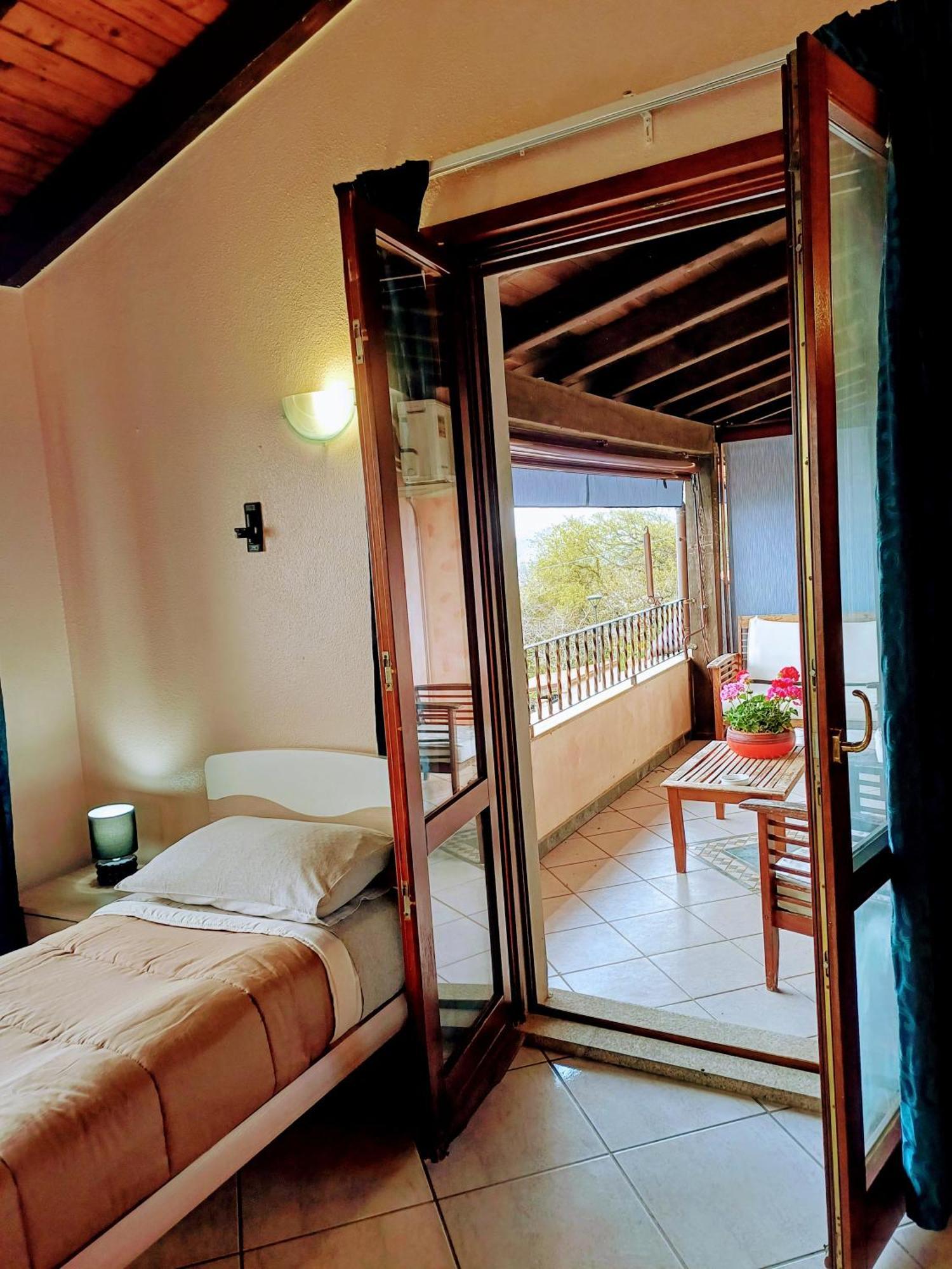 Bed and Breakfast Monti E Mare Lanusei Exterior foto