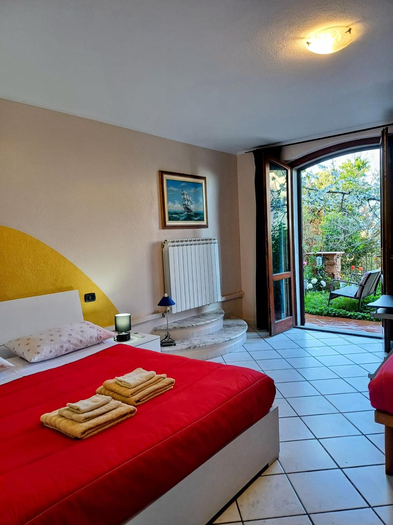 Bed and Breakfast Monti E Mare Lanusei Exterior foto